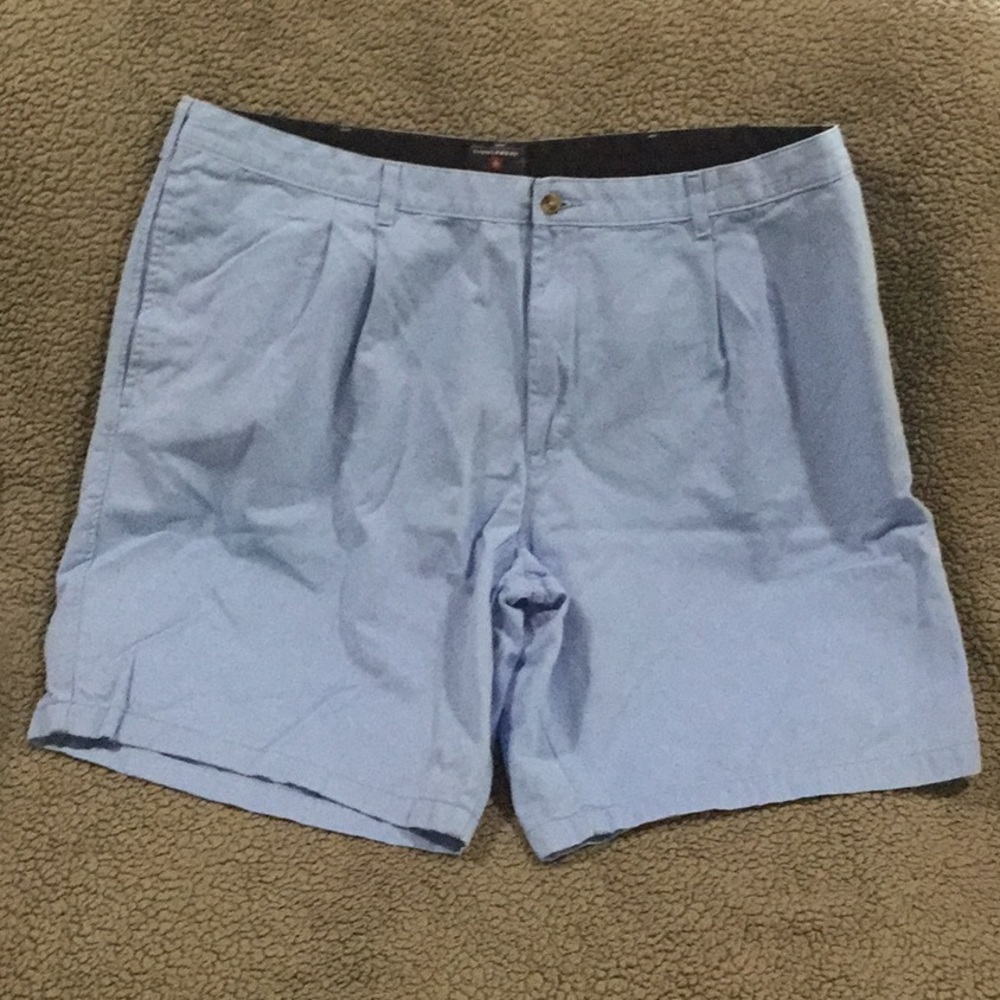 * Men’s PLEATED 9” shorts